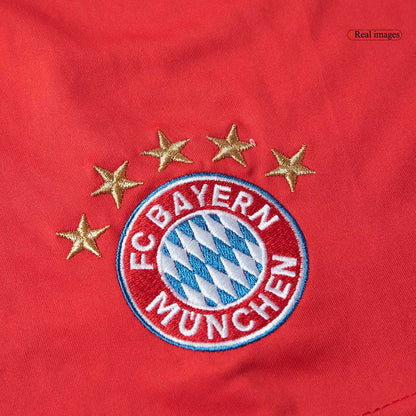Bayern Munich Otthon Mez Szett (Mez + Nadrág + Zokni) 2025/26-Piros