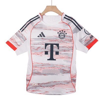 MÜLLER Special #25 Játékos Bayern Munich Idegenbeli Soccer Mez 2025/26 Fehér